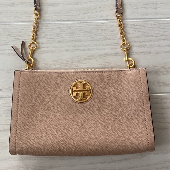 Tory Burch Bags Tory Burch Carson Top Zip Crossbody Nude Poshmark